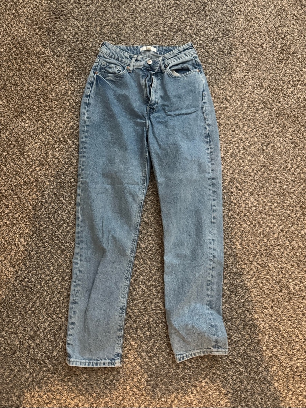 H&M Size 4 High-Rise Light Blue Women’s Jeans